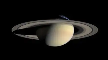 بعد سنوات من الحيرة.. علماء يفكّون لغز تغيير دوران كوكب زحل